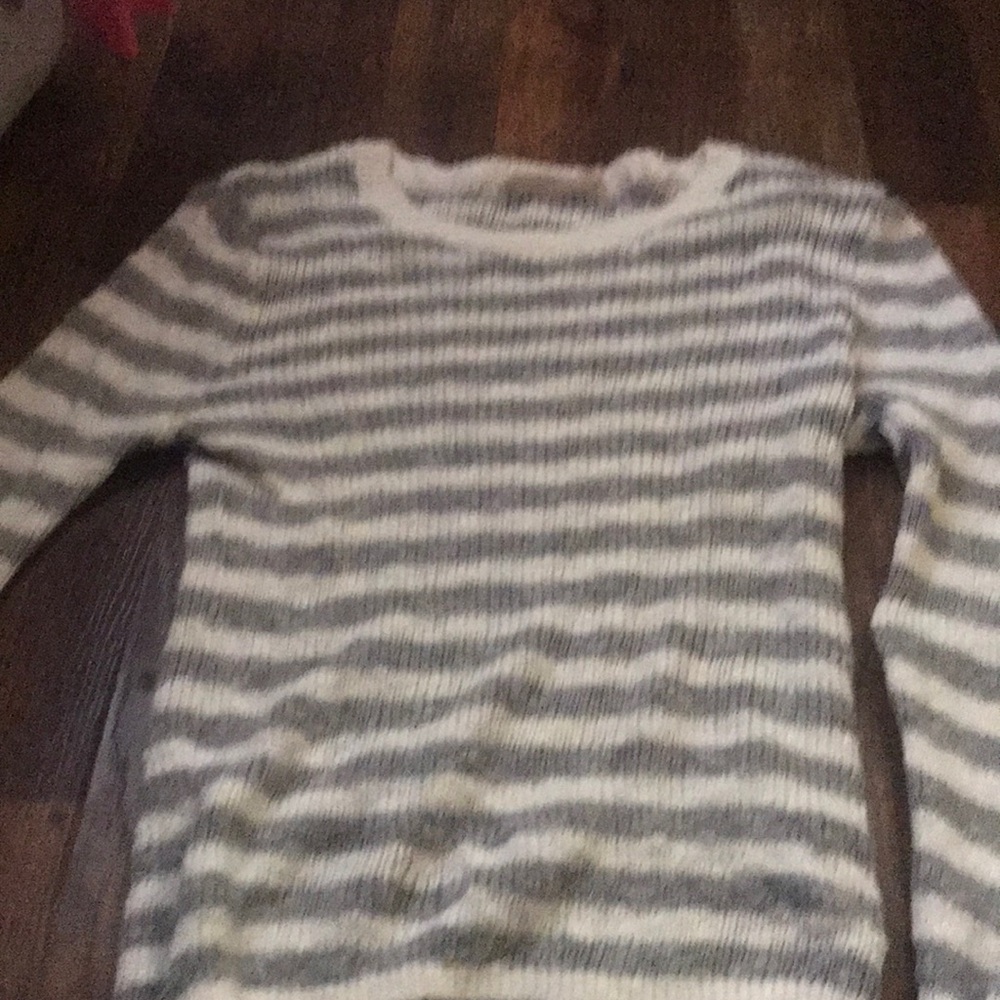 Hollister Sweater Girls